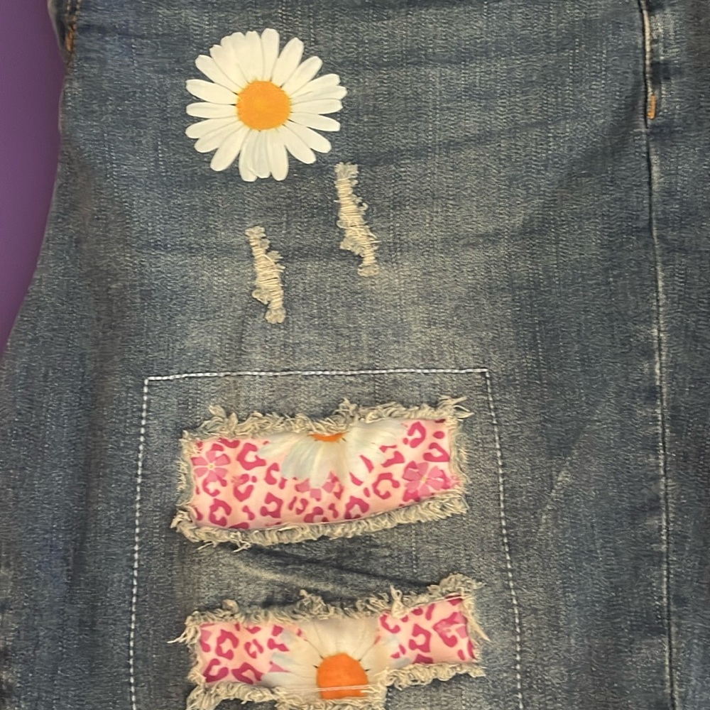 Flower Distressed Jeans